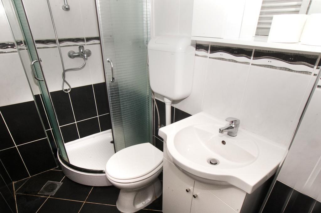 Star Apartment Belgrad Rum bild